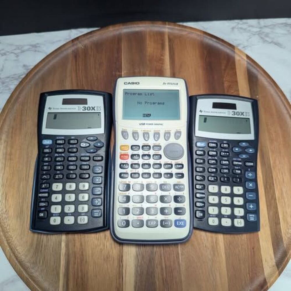 Casio fx-9750GII Graphing Calculator Lot of 3